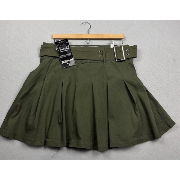 Thrill Dresses & Skirts - NWT Thrill Plus Size 2X Green Pleated Mini Skirt Y2K High Rise Soft Stretchy